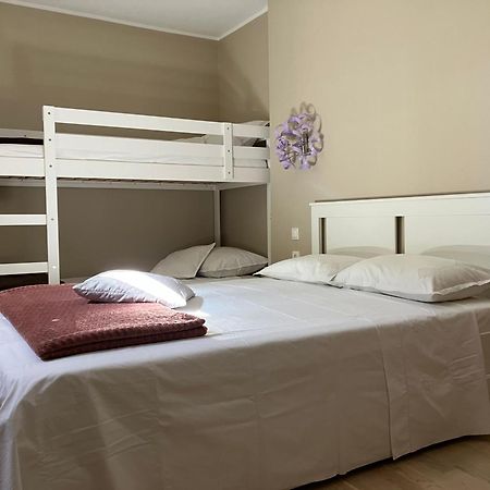 Rooms 22 - Beachfront Primošten Екстериор снимка