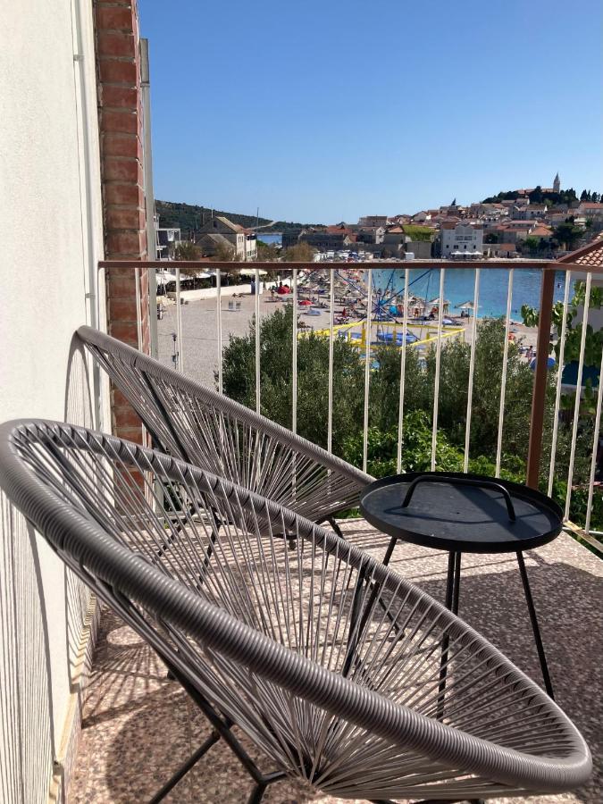 Rooms 22 - Beachfront Primošten Екстериор снимка
