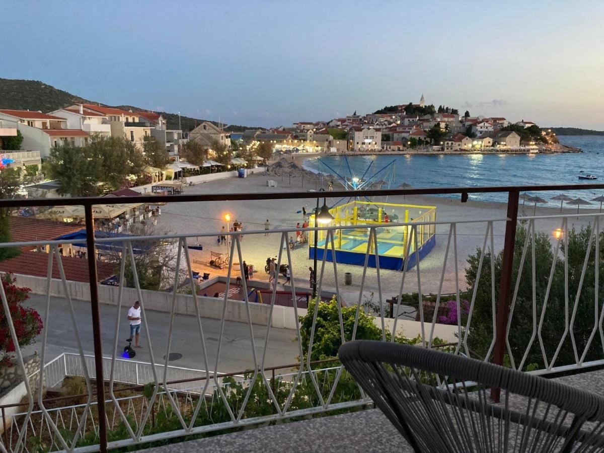 Rooms 22 - Beachfront Primošten Екстериор снимка