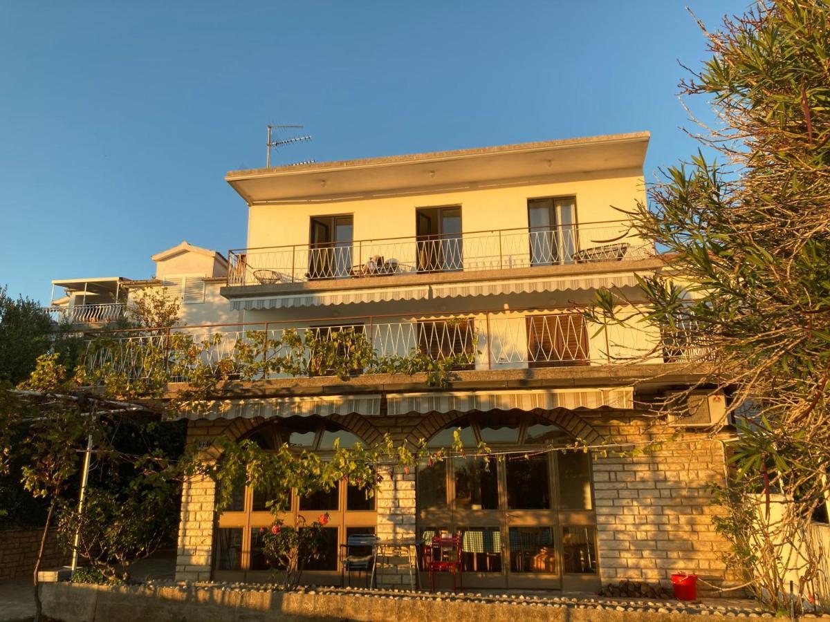 Rooms 22 - Beachfront Primošten Екстериор снимка