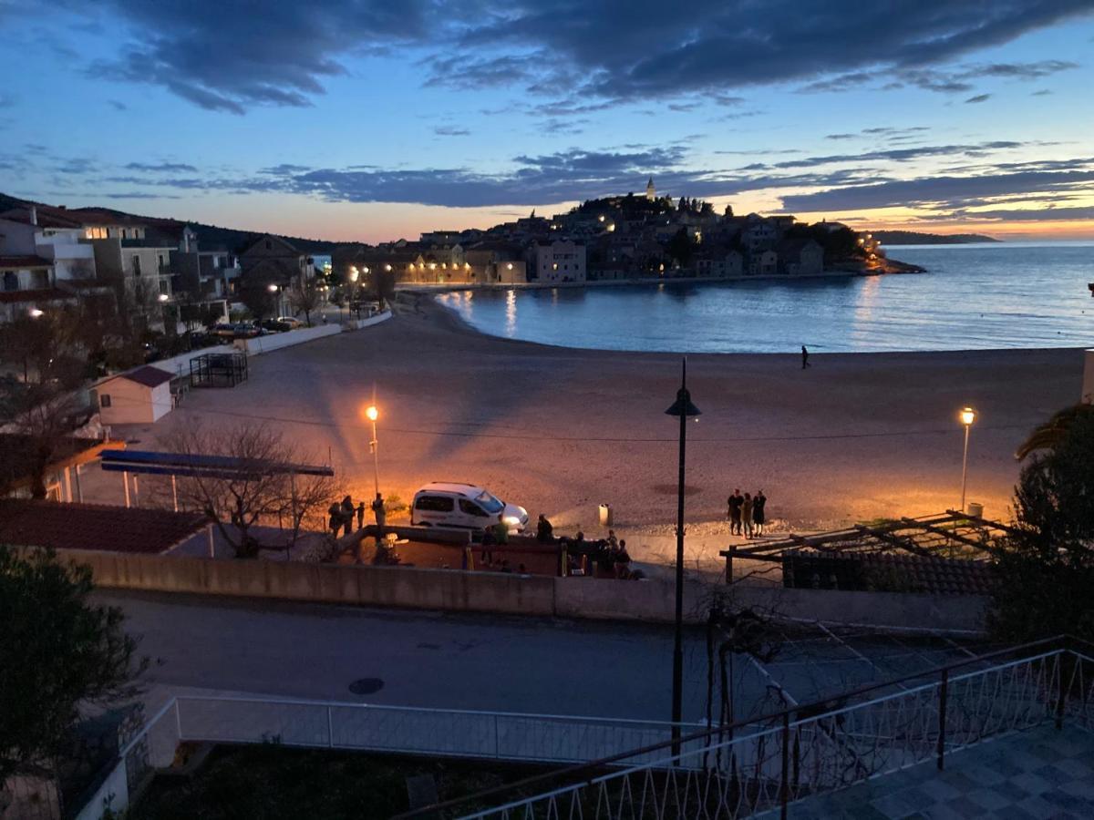 Rooms 22 - Beachfront Primošten Екстериор снимка
