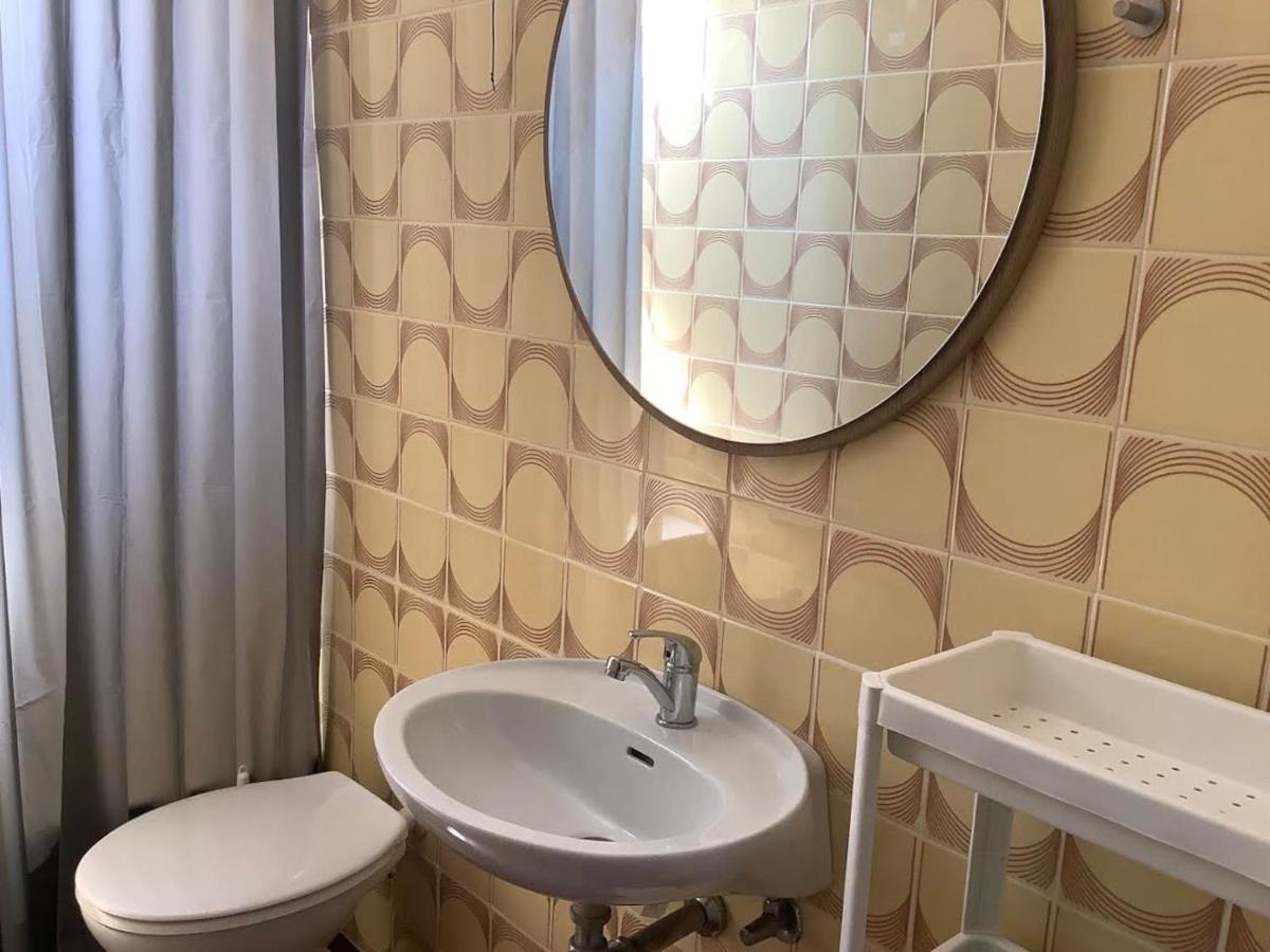 Rooms 22 - Beachfront Primošten Екстериор снимка